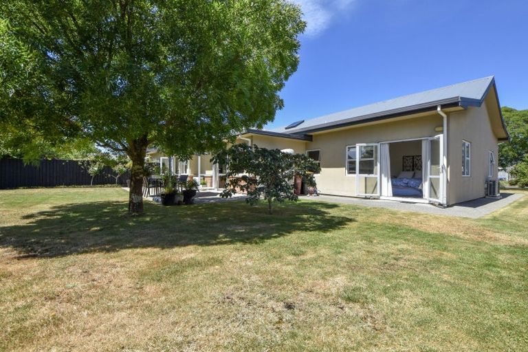 Photo of property in 26 Deller Drive, Carterton, 5713