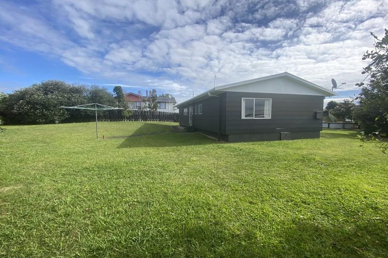 Photo of property in 9 Wicklow Place, Bell Block, New Plymouth, 4312