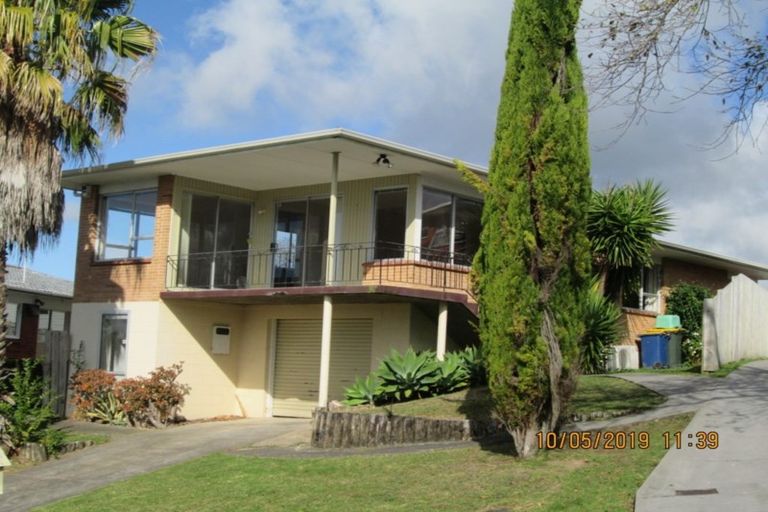 Photo of property in 3 Chrome Place, Henderson, Auckland, 0612