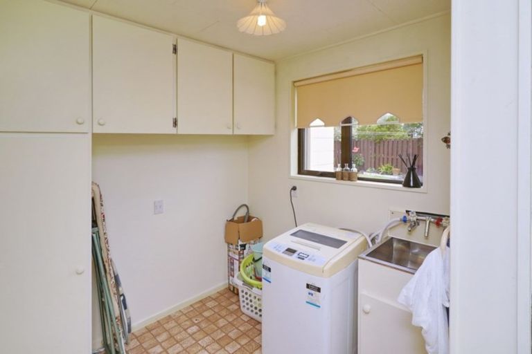 Photo of property in 28 Coates Place, Rangiora, 7400