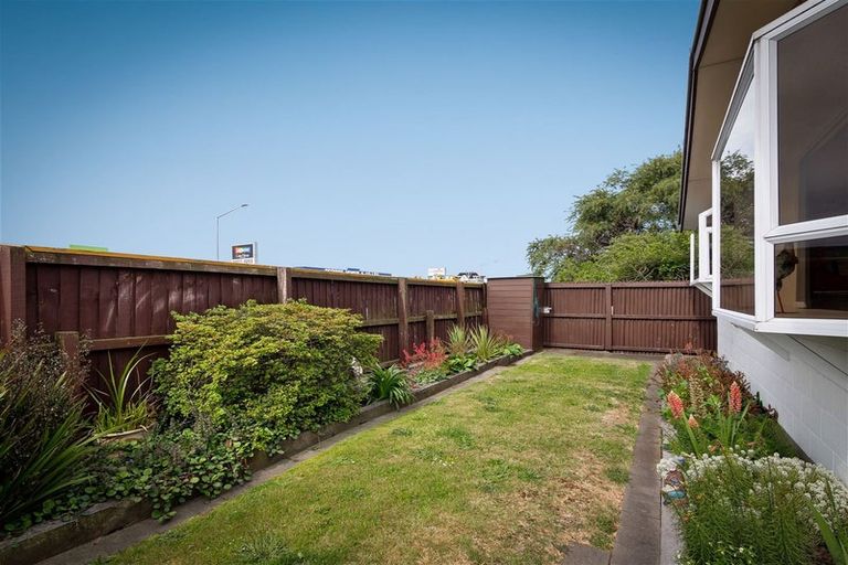 Photo of property in 1/277 Main South Road, Hornby, Christchurch, 8042