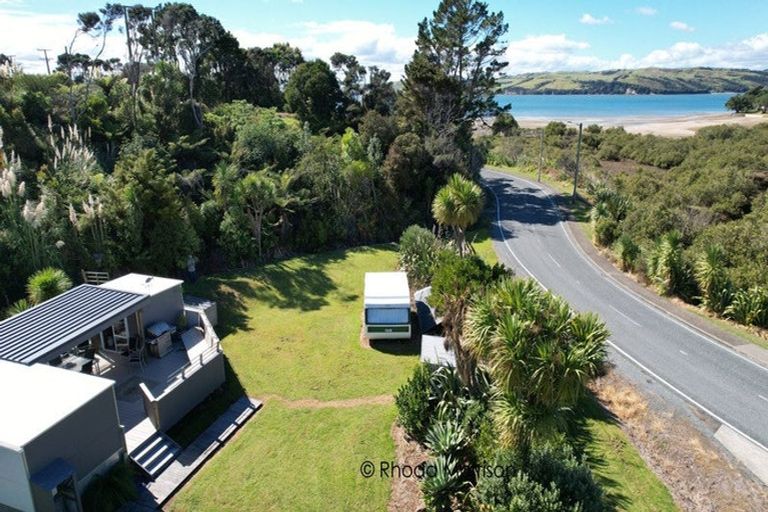 Photo of property in 76 Komiti Road, Tinopai, 0593