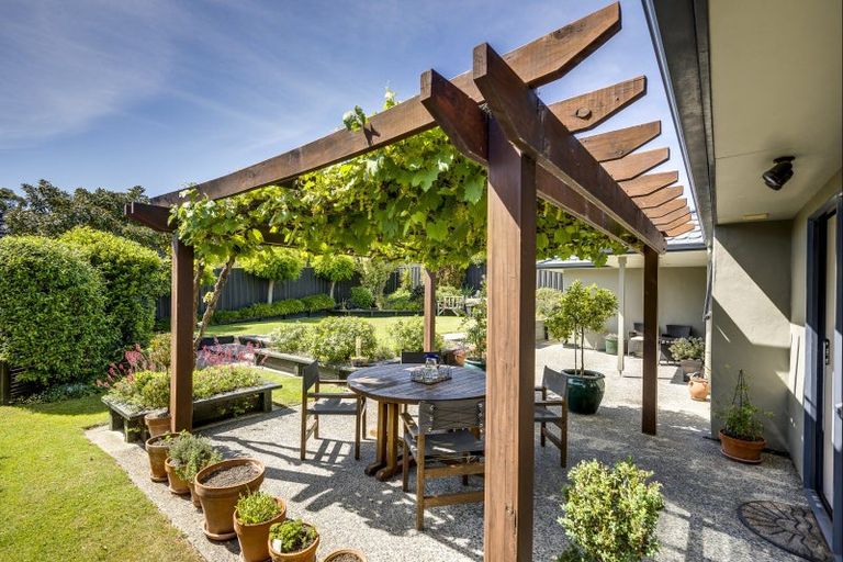 Photo of property in 42 Rochfort Road, Havelock North, 4130