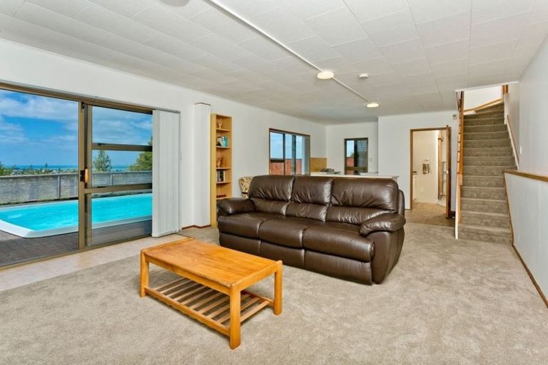 Photo of property in 969 East Coast Road, Torbay, Auckland, 0630