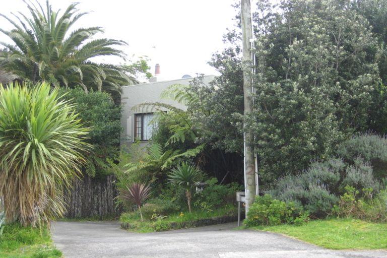 Photo of property in 20 Parris Street, Moturoa, New Plymouth, 4310
