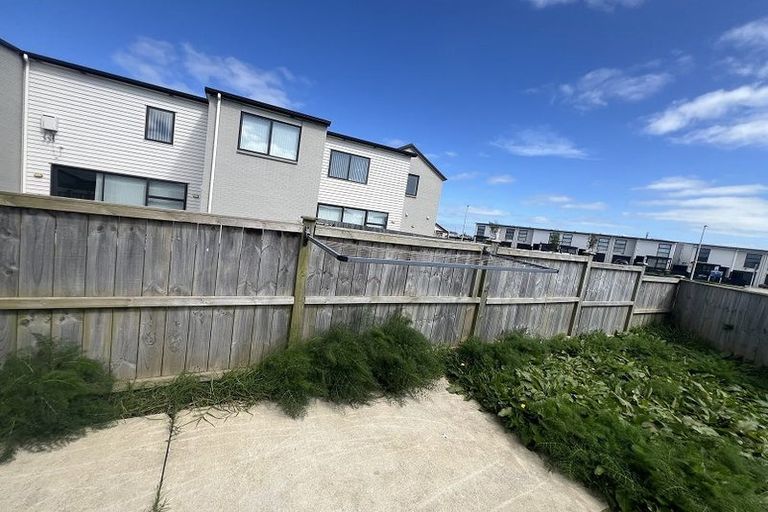 Photo of property in 17 Kapia Drive, Takanini, 2112