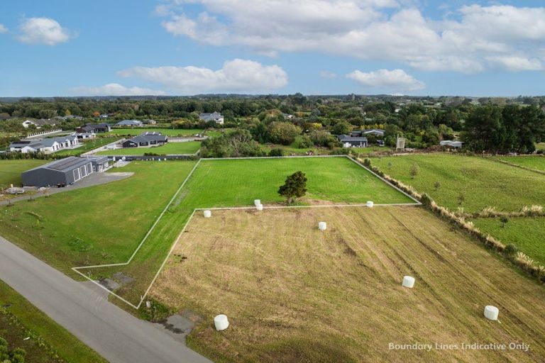 Photo of property in 14 Ochail Way, Otatara, 9879