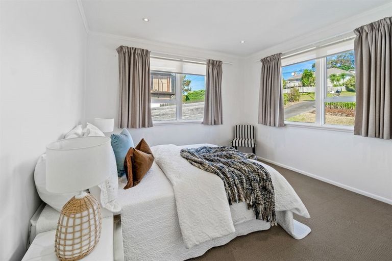 Photo of property in 1/23 Bond Crescent, Forrest Hill, Auckland, 0620