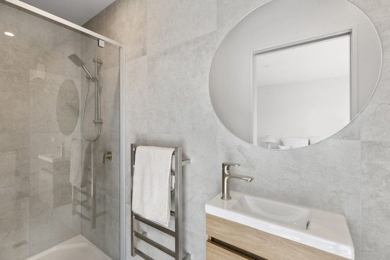 Photo of property in 2/88 Holly Road, St Albans, Christchurch, 8014