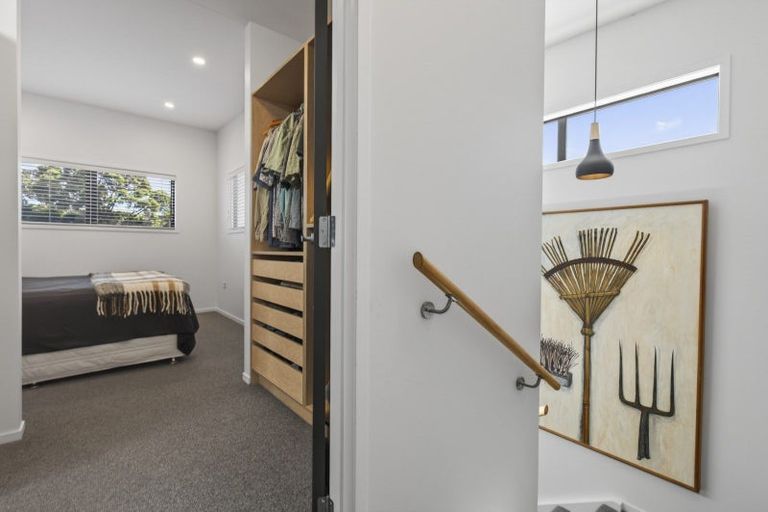 Photo of property in 9 Mount Edgecumbe Street, New Plymouth, 4310