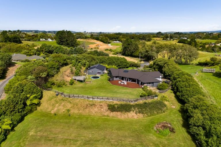 Photo of property in 590c Frankley Road, Hurworth, New Plymouth, 4371