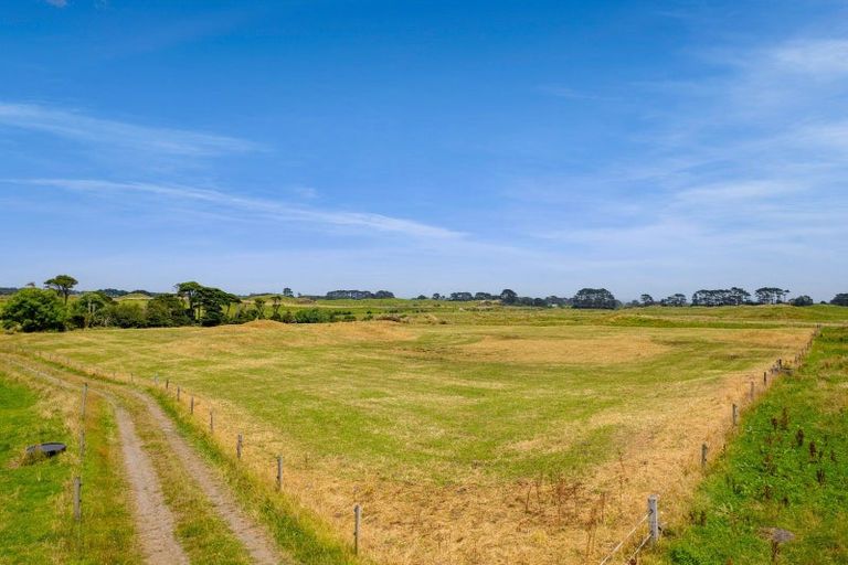 Photo of property in 955 Opua Road, Opunake, 4681