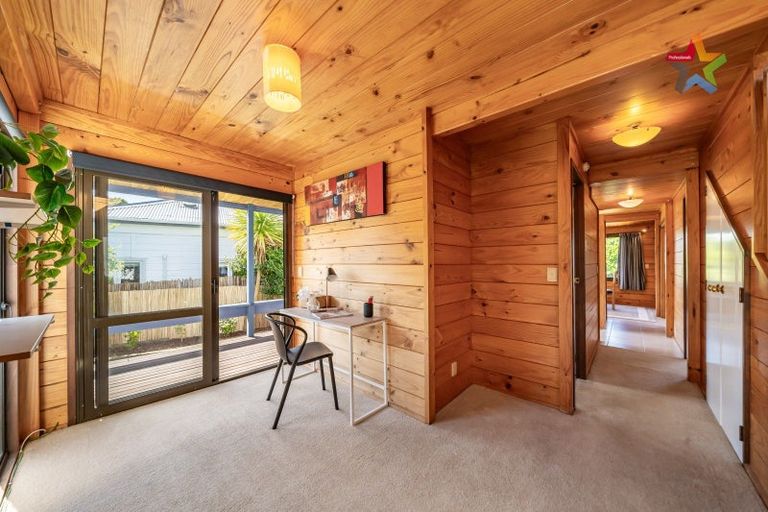 Photo of property in 19a Miromiro Road, Normandale, Lower Hutt, 5010