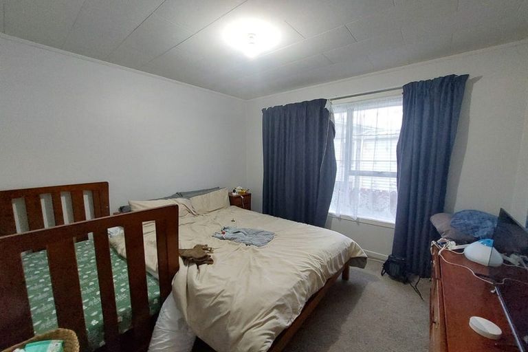 Photo of property in 1/183 Seaview Road, Westown, New Plymouth, 4310