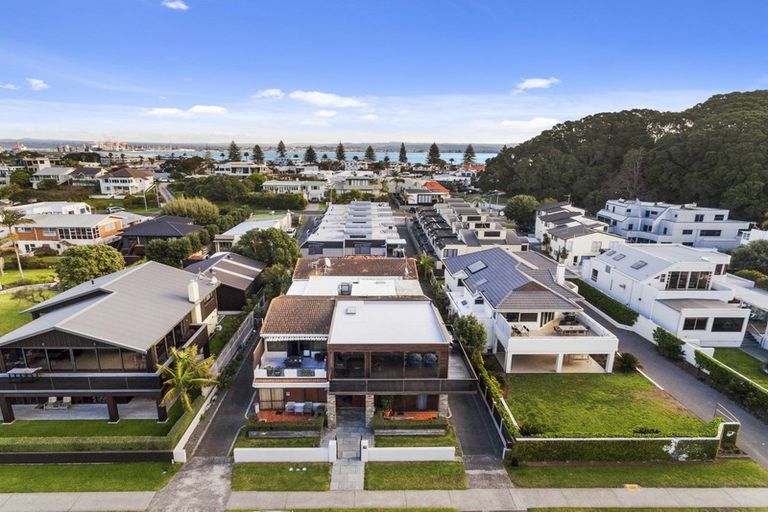 Photo of property in 1/30 Marine Parade, Mount Maunganui, 3116