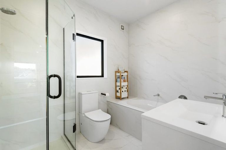 Photo of property in 3 Lemon Grove Lane, Greenhithe, Auckland, 0632