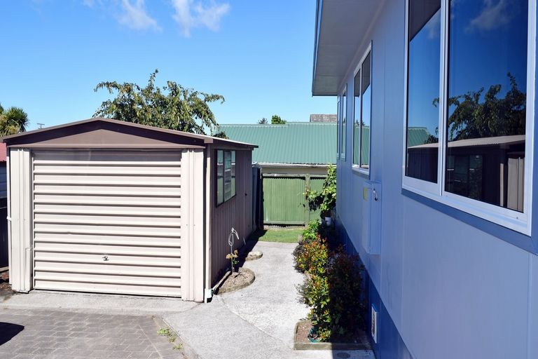 Photo of property in 2/7 Hinemoa Avenue, Taupo, 3330