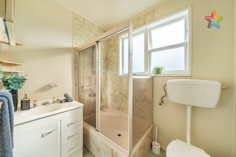 Photo of property in 2/62 Ararino Street, Trentham, Upper Hutt, 5018