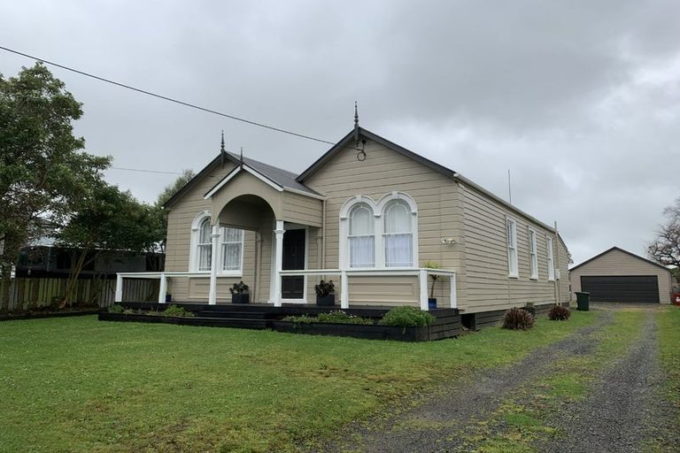 Photo of property in 19 Oxford Street, Marton, 4710