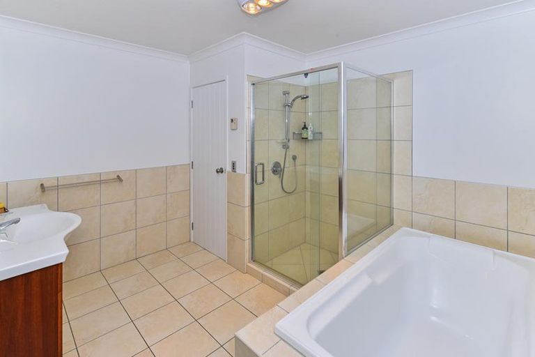 Photo of property in 253 Hill Road, The Gardens, Auckland, 2105