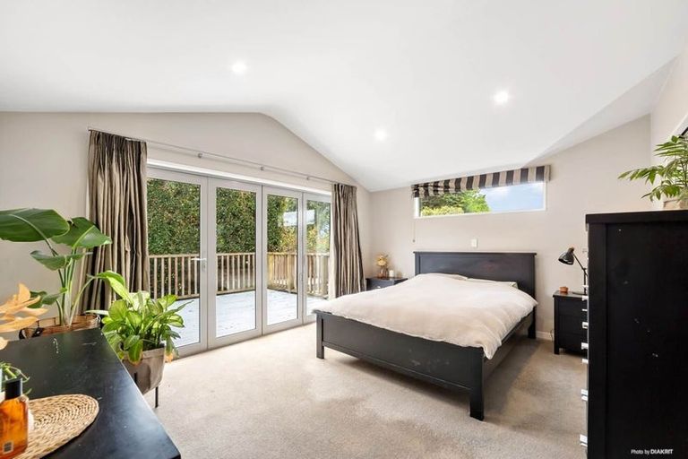 Photo of property in 2/293 Albany Highway, Rosedale, Auckland, 0632
