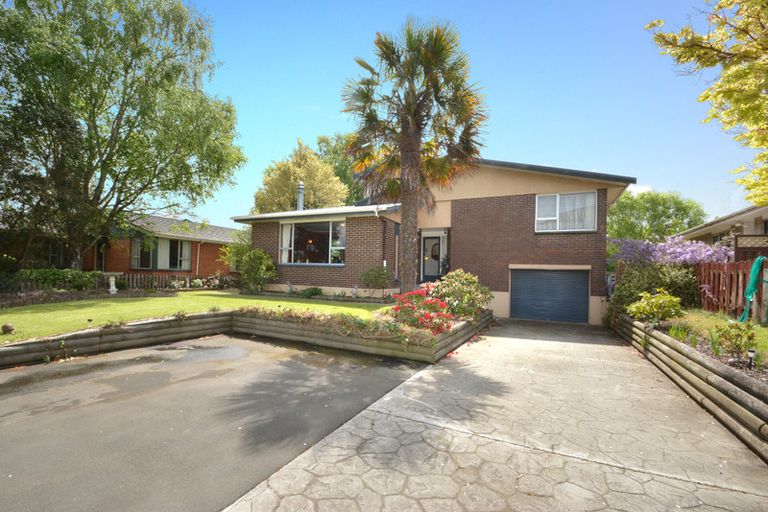 Photo of property in 31 Kinmont Crescent, Kinmont Park, Mosgiel, 9024