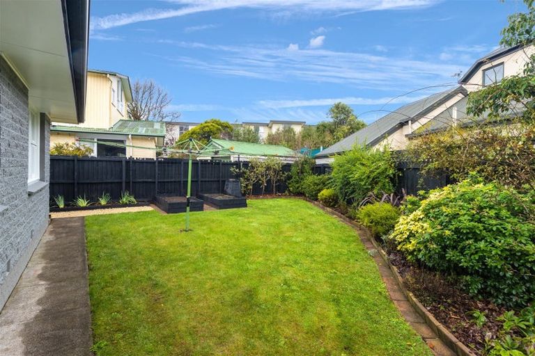 Photo of property in 8 Trist Place, Edgeware, Christchurch, 8013