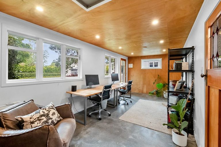 Photo of property in 68 Wallace Place, Westown, New Plymouth, 4310