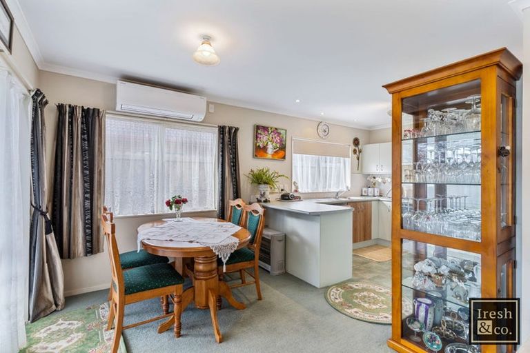 Photo of property in 25 Carisbrook Crescent, Papakura, 2110