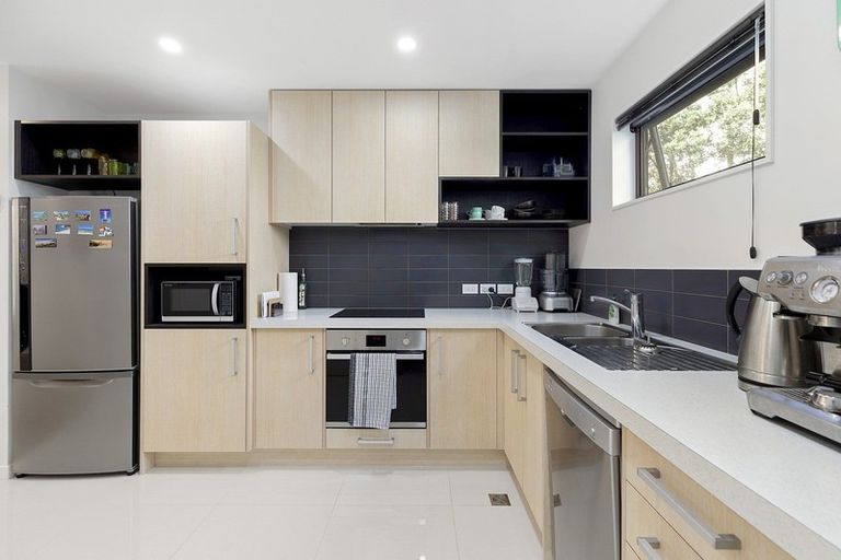 Photo of property in Nouvo Apartments, 8/21 Rugby Street, Mount Cook, Wellington, 6021