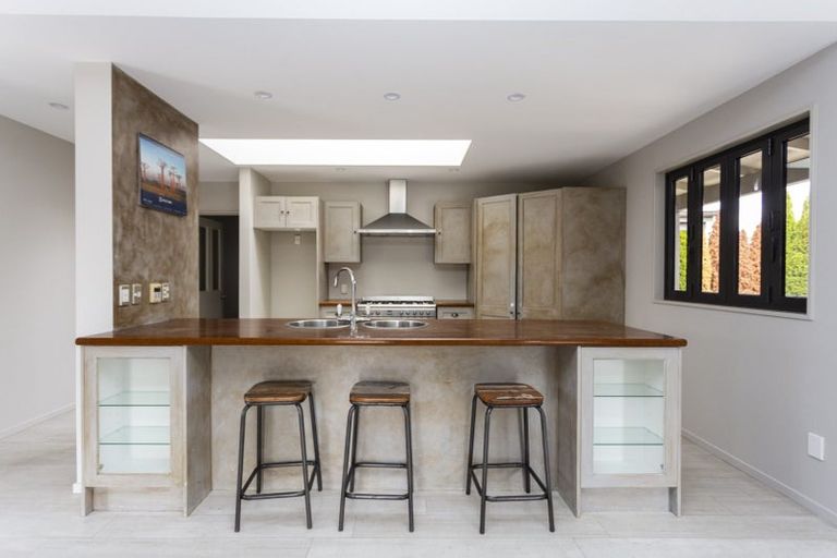 Photo of property in 14 Hideaway Gate, Parklands, Christchurch, 8083