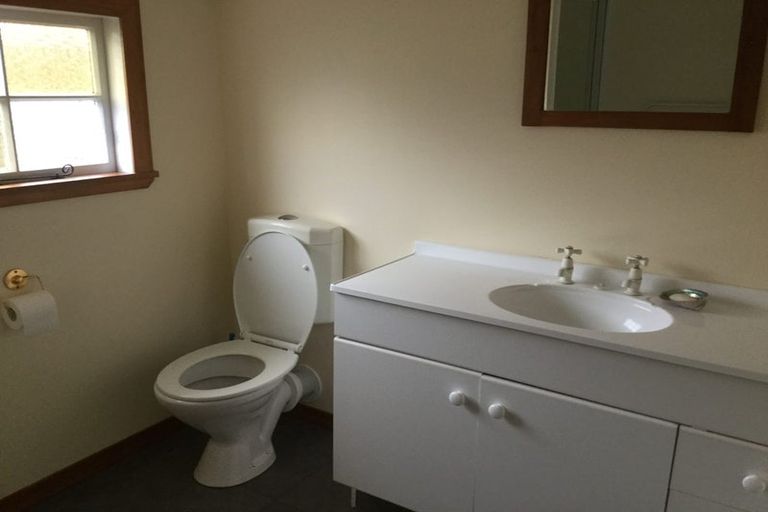 Photo of property in 9 Rentone Street, Stepneyville, Nelson, 7010