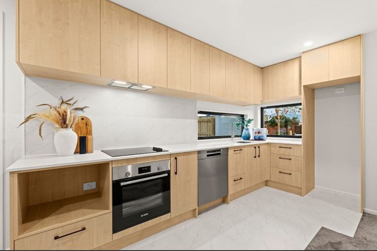 Photo of property in 35c Wrights Road, Addington, Christchurch, 8024