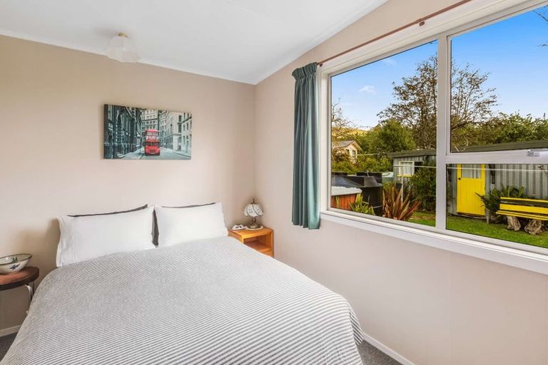 Photo of property in 64 Leamington Street, Waikaia, 9778