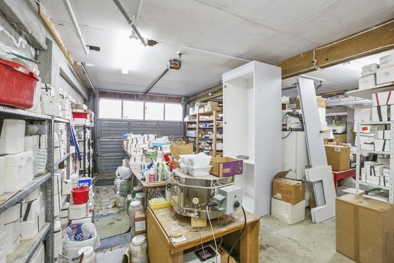 Photo of property in 48 Woodleigh Street, Frankleigh Park, New Plymouth, 4310