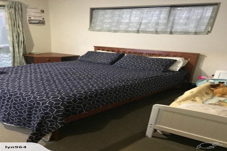 Photo of property in 17b Scotstoun Place, Glen Eden, Auckland, 0602