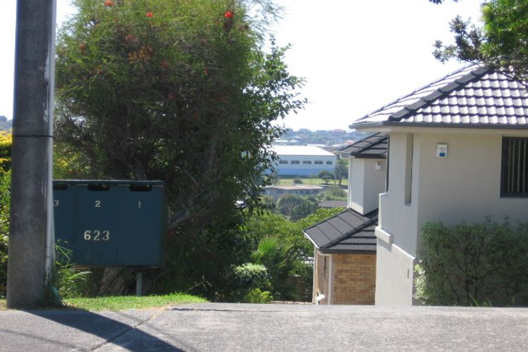 Photo of property in 621a Beach Road, Rothesay Bay, Auckland, 0630