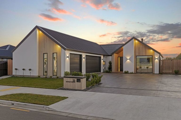 Photo of property in 35 Hotere Street, Rangiora, 7400