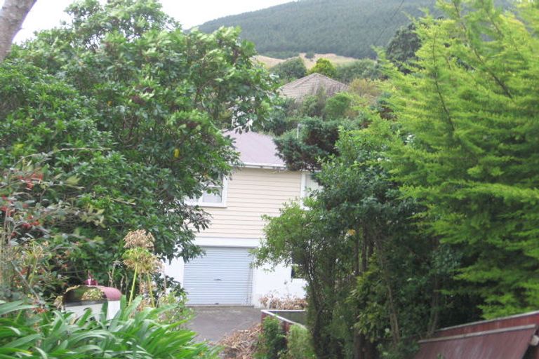 Photo of property in 3 South Street, Tawa, Wellington, 5028