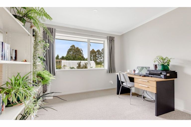 Photo of property in 5 Northside Drive, Waikuku, 7473