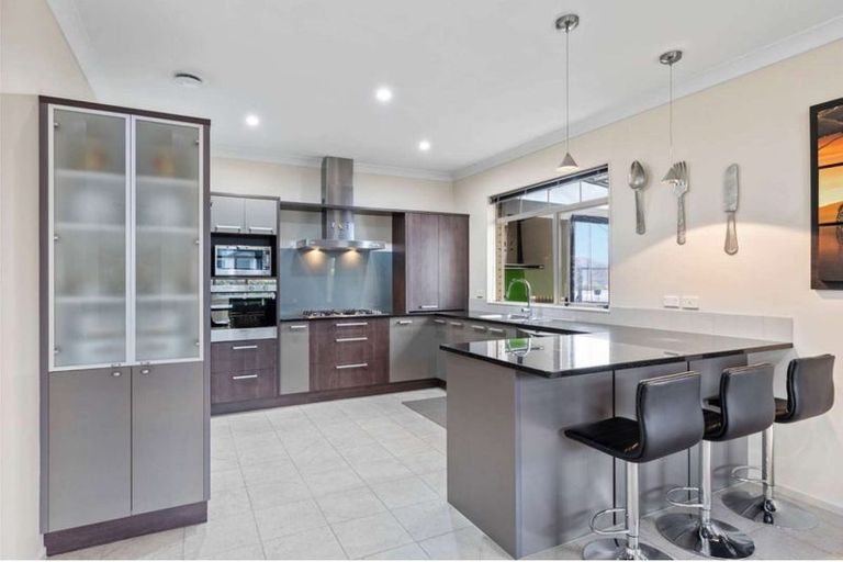 Photo of property in 27 Amaretto Avenue, Flat Bush, Auckland, 2019