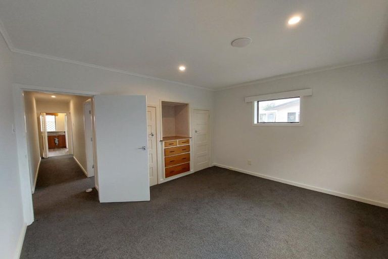 Photo of property in 157a Seaview Road, Westown, New Plymouth, 4310