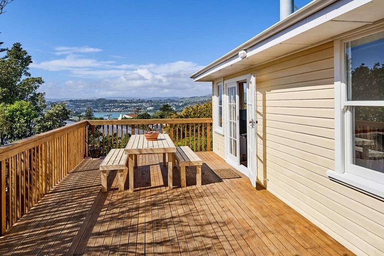Photo of property in 10 Hiwi Crescent, Titahi Bay, Porirua, 5022