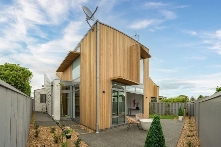 Photo of property in 1/40 Kilmarnock Street, Riccarton, Christchurch, 8011