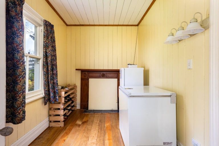 Photo of property in 1 Kahikatea Street, Inglewood, 4330