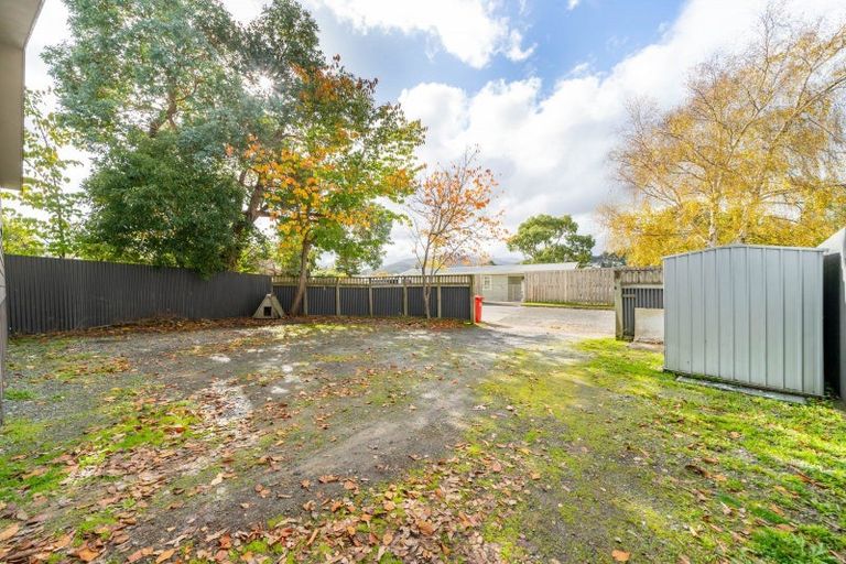 Photo of property in 32 Aniseed Grove, Timberlea, Upper Hutt, 5018