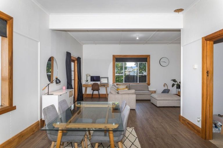 Photo of property in 5 Alexandra Street, Dannevirke, 4930