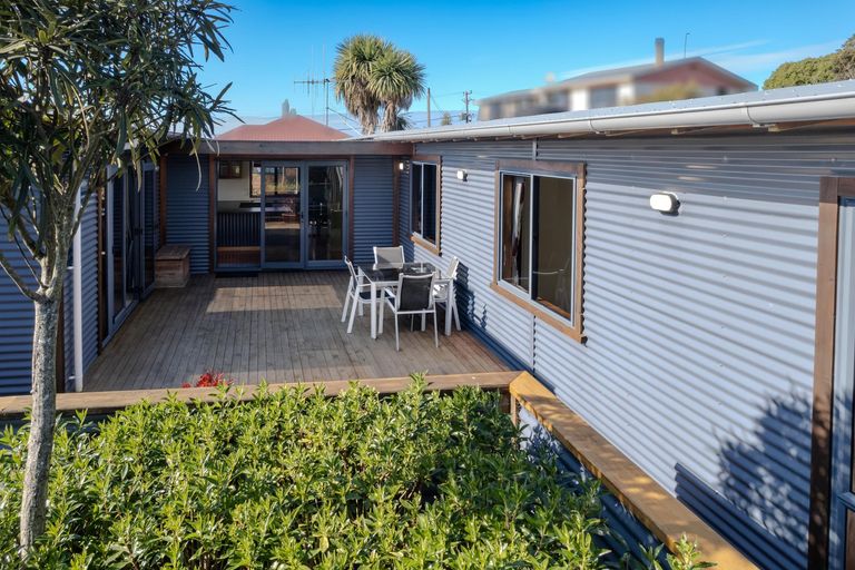 Photo of property in 16a Chambers Street, Kakanui, Oamaru, 9495