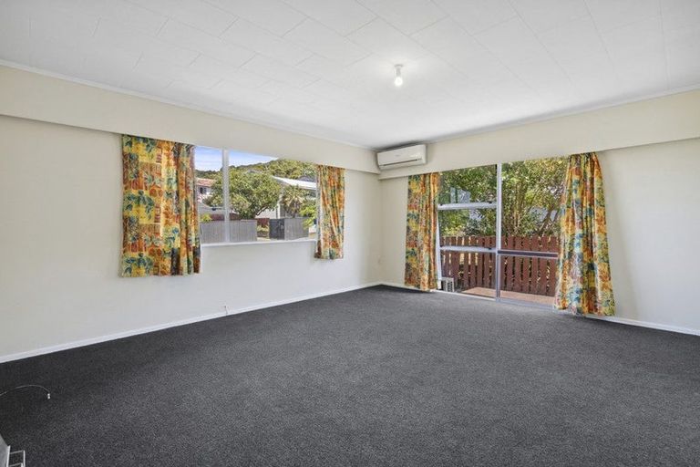 Photo of property in 293a Wellington Road, Wainuiomata, Lower Hutt, 5014