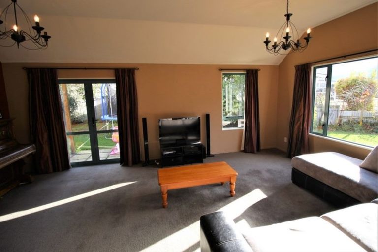 Photo of property in 24 Whitby Street, Clyde, 9330